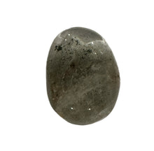 Load image into Gallery viewer, Garden Quartz Palm Stone