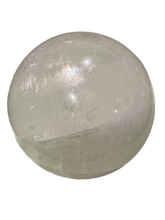 Load image into Gallery viewer, 3kg Clear Quartz Sphere
