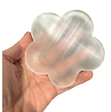 Load image into Gallery viewer, Selenite Flower Plate