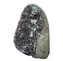 Load image into Gallery viewer, Amethyst Cut Base