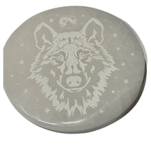Load image into Gallery viewer, SELENITE WOLF CHARGING PLATE