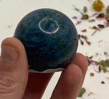 Load image into Gallery viewer, Apatite Spheres