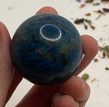 Load image into Gallery viewer, Apatite Spheres