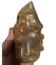 Load image into Gallery viewer, Peach Moonstone Flames