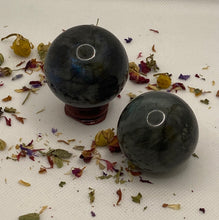 Load image into Gallery viewer, Labradorite Spheres