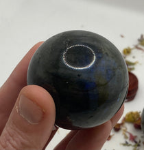 Load image into Gallery viewer, Labradorite Spheres