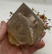 Load image into Gallery viewer, Smoky Quartz Semi Polished Cut Base Points