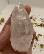 Load image into Gallery viewer, Clear Clear Quartz Flame