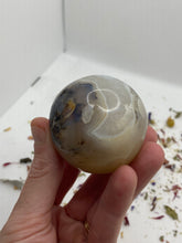 Load image into Gallery viewer, Agate Spheres