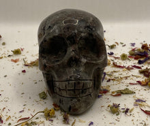 Load image into Gallery viewer, Yooperlite Skull