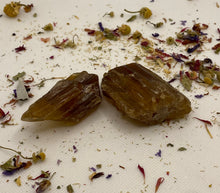 Load image into Gallery viewer, Amber Calcite Rough