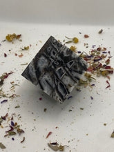 Load image into Gallery viewer, Sphalerite Floating Cube