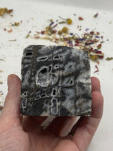 Load image into Gallery viewer, Sphalerite Floating Cube