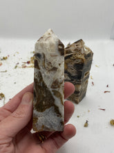 Load image into Gallery viewer, Sphalerite Tower