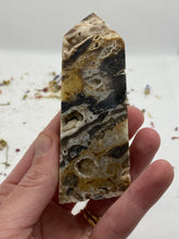 Load image into Gallery viewer, Sphalerite Tower