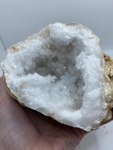 Load image into Gallery viewer, Quartz Geode