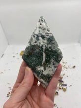 Load image into Gallery viewer, Moss Agate Diamond