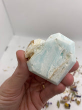 Load image into Gallery viewer, Caribbean Calcite Heart