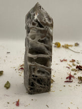 Load image into Gallery viewer, Sphalerite Tower