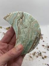 Load image into Gallery viewer, Caribbean Calcite Moon