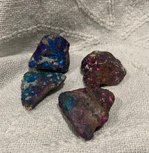 Load image into Gallery viewer, Peacock Ore