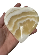 Load image into Gallery viewer, Aragonite Heart Bowl
