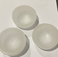 Load image into Gallery viewer, Selenite Bowl