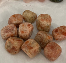 Load image into Gallery viewer, Sunstone Tumble
