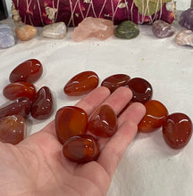 Load image into Gallery viewer, Carnelian Tumble