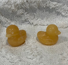 Load image into Gallery viewer, Orange Calcite Duck