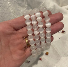 Load image into Gallery viewer, Selenite Bead Bracelet