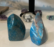 Load image into Gallery viewer, Apatite Flame