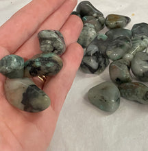 Load image into Gallery viewer, Emerald Tumble