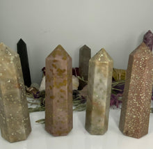 Load image into Gallery viewer, Bubblegum stone (pink quartzite) towers