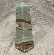 Load image into Gallery viewer, Caribbean calcite tower