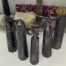 Load image into Gallery viewer, Garnet Towers