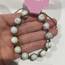 Load image into Gallery viewer, Howlite String Bracelet