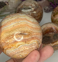 Load image into Gallery viewer, Crazy Lace Spheres- Indonesia