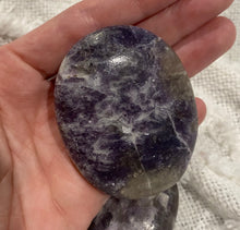 Load image into Gallery viewer, Pegmatite Palm Stone