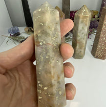 Load image into Gallery viewer, Bubblegum stone (pink quartzite) towers