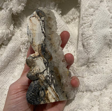 Load image into Gallery viewer, Clear Quartz Mermaid