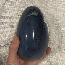 Load image into Gallery viewer, Agate Egg with Druzy