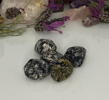 Load image into Gallery viewer, Apache Tear Tumbles