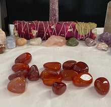 Load image into Gallery viewer, Carnelian Tumble