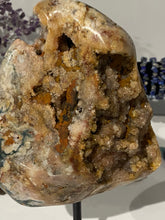 Load image into Gallery viewer, Pink Amethyst With Stand