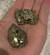 Load image into Gallery viewer, Pyrite Rough