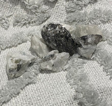 Load image into Gallery viewer, Rainbow Moonstone Raw