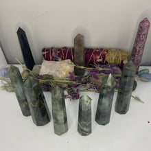 Load image into Gallery viewer, Labradorite Towers