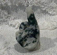Load image into Gallery viewer, Middle Finger Carving- Moss Agate