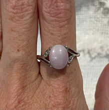 Load image into Gallery viewer, Kunzite Ring